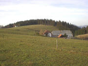 Blick nach Norden zu Glashof (rechts), Glasberg (1037 m Mitte) und Höhenhäusle (links)
