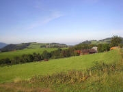 Blick nach Westen ber den Kreuzhof nach St. Peter am 18.9.2004