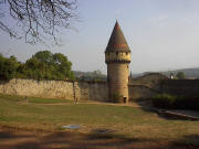 Alter Turm in der Nordwestecke der Klosterstadt Cluny