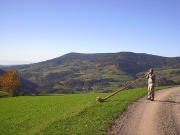 Blick nach Westen von Fröhnd-Holz übers Wiesental zum Ittenschwander Horn am 30.10.2005 - Alphorn von Ernst Kramer aus Inzlingen