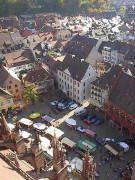Blick vom Münsterturm am 29.10.2005 zum Markt Südost-Seite mit dem Historischen Kaufhaus in Rot