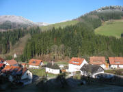 Blick nach Sdwesten ber Wagensteig mit der Kapelle am 6.4.2006