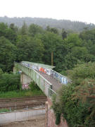Wiehre-Steg über die Höllentalbahn zum Wasserschlössle am 20.8.2006 - Graffitti, Scherben, Hundescheisse