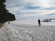 Blick von Wegekreuz 1016,40 m nach Osten bers Kapfenhusle in Richtung Kapfenkapelle am 29.1.2006