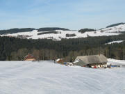 Blick von der Skipiste über den Michelthomilishof nach Breitnau am 31.1.2006