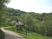 Blick nach Süden über den Finsterbachhof zum Fahrnauhof am 3.5.2006