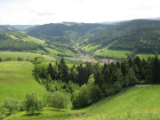 Blick vom Hanseneck nach Osten über Eschbach hoch zum Lindenberg am 23.5.2006