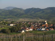 Tele-Blick vom Batzenberg nach Südosten über Kirchhofen zum Belchen am 20.4.2007
