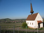 Blick nach Süden über die Kapelle am Eichert auf Jechtingen am 17.4.2007