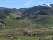 Tele-Blick von der Immi am 9.2.2007 nach Osten ins  Weilersbach-Tal und hoch zum Häusleberg und Hinterwaldkopf