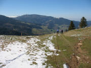 Blick vom Paß nach Westen über Oberried zum Schauinsland am 11.3.2007