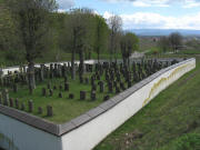 Blick nach Süden am 13.4.2008 zum jüdischen Friedhof Ihringen