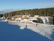 Blick nach Nordosten zum Haus der Natur (rechts) und den Seebuck-Skiliften am 23.1.2008