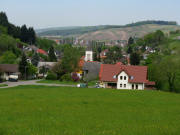 Tele-Blick nach Norden ber Suggental zu Allmendbuck oberhalb von Buchholz am 3.5.2008