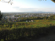Blick nach Westen vom Spemannplatz übers Weinbauinstitut und Vauban zum Kaiserstuhl am 17.10.2008