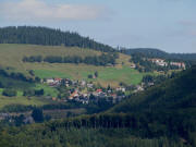 Tele-Blick vom Berggasthof Hasenhorn nach Norden am 267.8.2009 auf Todtnauberg