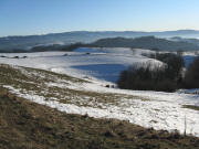 Blick vom Weberhäusle nach Südosten über Abzweig "Neubauern Ebel" (links) zum Feldberg am 11.1.2009