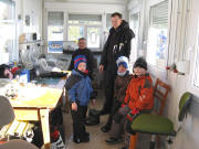 Josef Mayer, Ewald Zink mit Roman, Urs und Justin (von links) am 30.1.2009 im Lifthusle Stollenbach