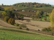 Blick nach Westen über die Winzerhöfe zum Kahlenberg am 27.10.2009