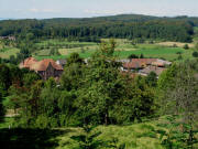 Blick nach Nordwesten von der Ruine zur Landwirtschaft Hochburg am 6.9.2009