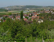 Blick nach Nordwesten über Fischingen auf Efringen-Kirchen am 28.4.2010