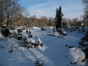 Blick nach Osten zur Friedhofskapelle am 2.12.2010