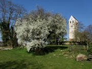 Blick nach Nordosten zur Kirche in Betberg am 26.3.2011