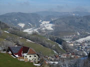 Oberried-Obertal am 24.2.2011: Blick nach Norden über den Adamweberhof auf Oberried und Weilersbach