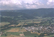Kirchzarten von Süden aus gesehen im Jahr 2000
